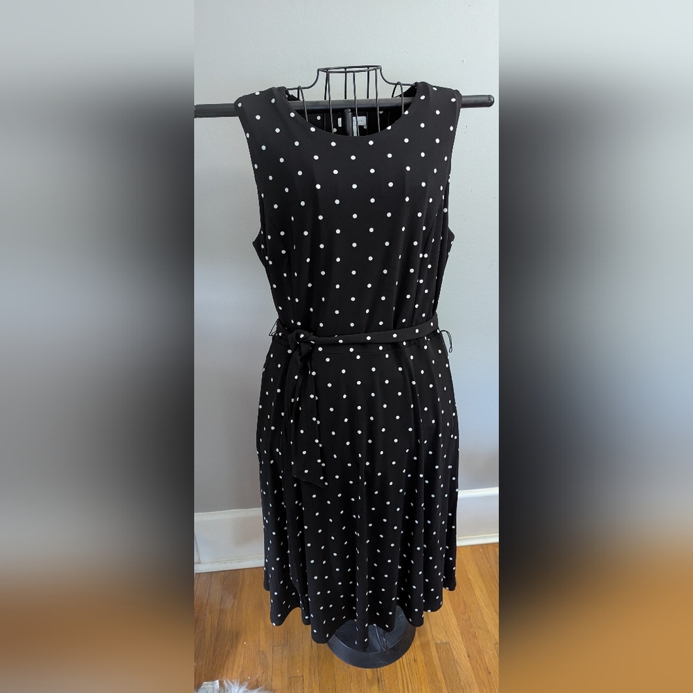 Charter Club Black and White Sheath Midi Dress Sleeveless Crew Neck